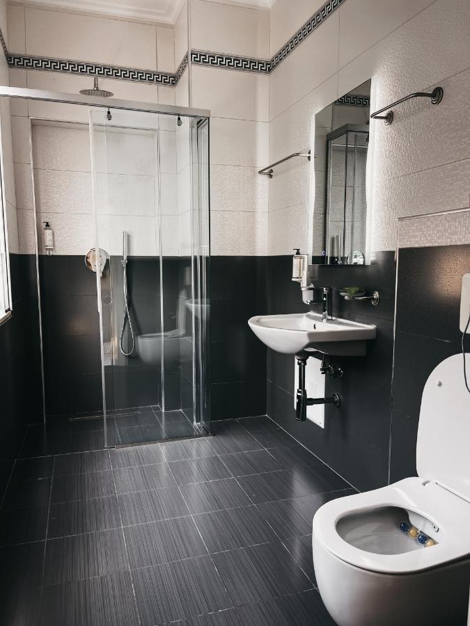 טיראנה Amansar Boutique Hotel מראה חיצוני תמונה